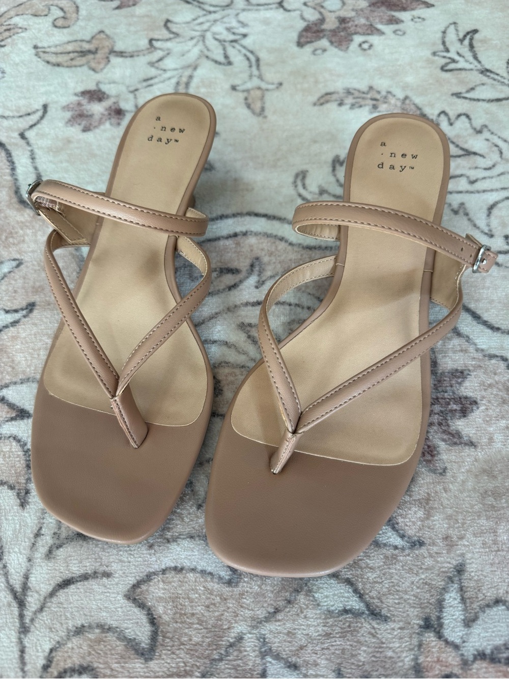 A New Day Sayler Strappy Toe-Loop Kitten Heel - Size 8.5